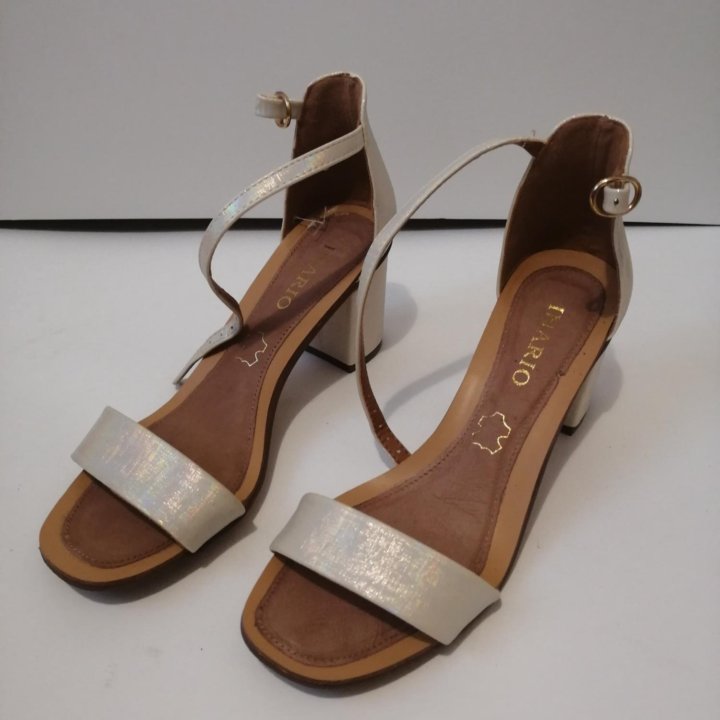 Босоножки, р. 37