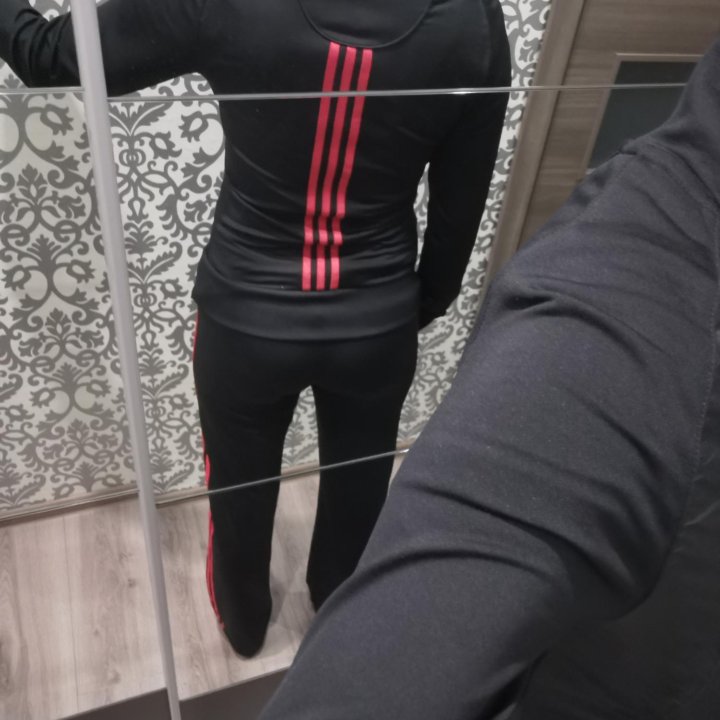 Спортивный костюм Adidas