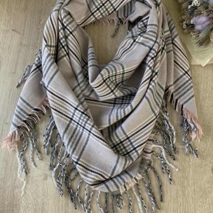 Клетчатый шарф