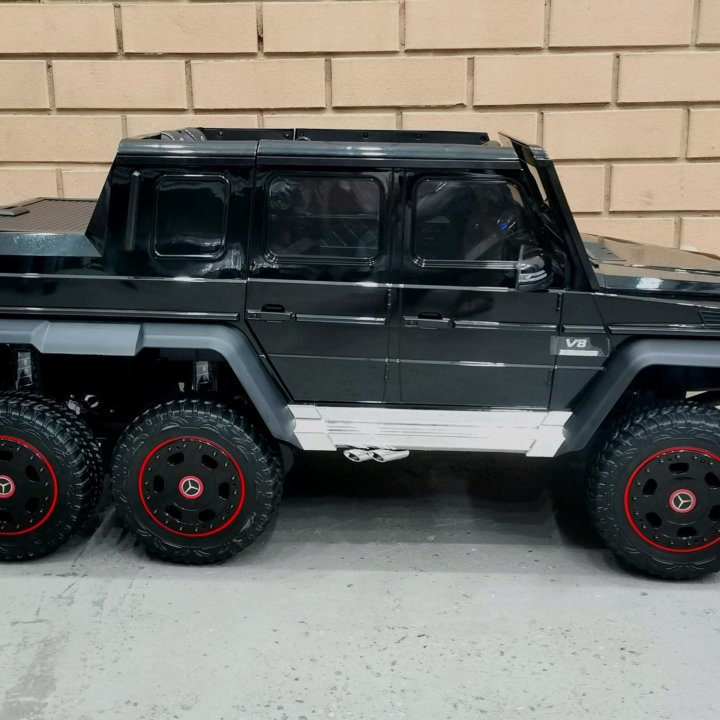 Полноприводный электромобиль Mercedes-Benz G63 6WD