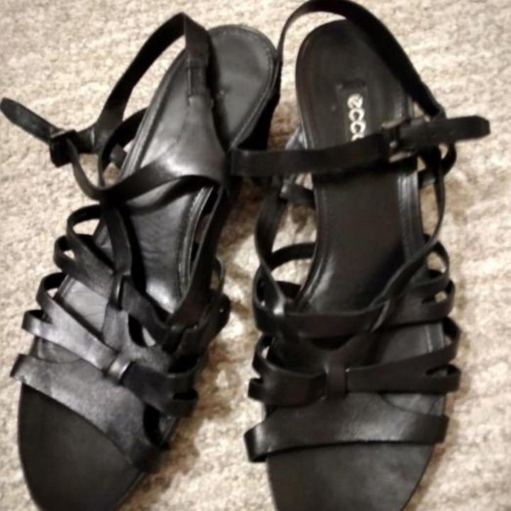 Босоножки экко