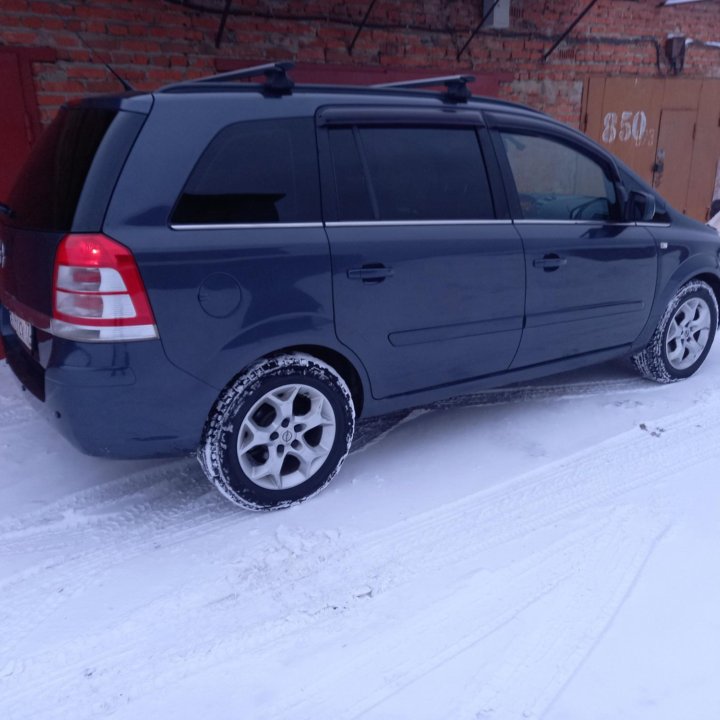 Opel Zafira, 2010