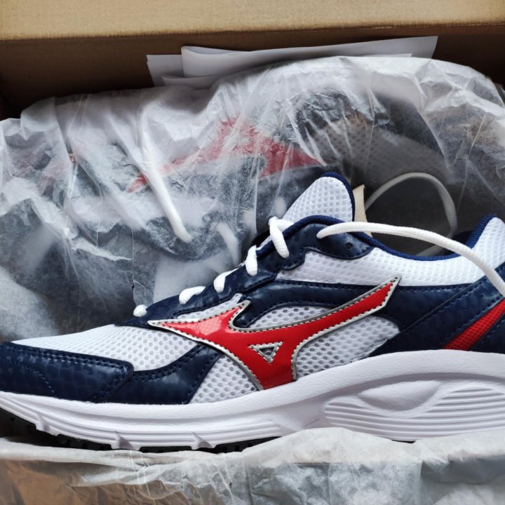 Кроссовки Mizuno