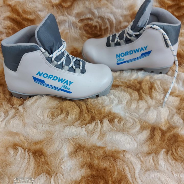 Лыжные ботинки Nordway 34-размер