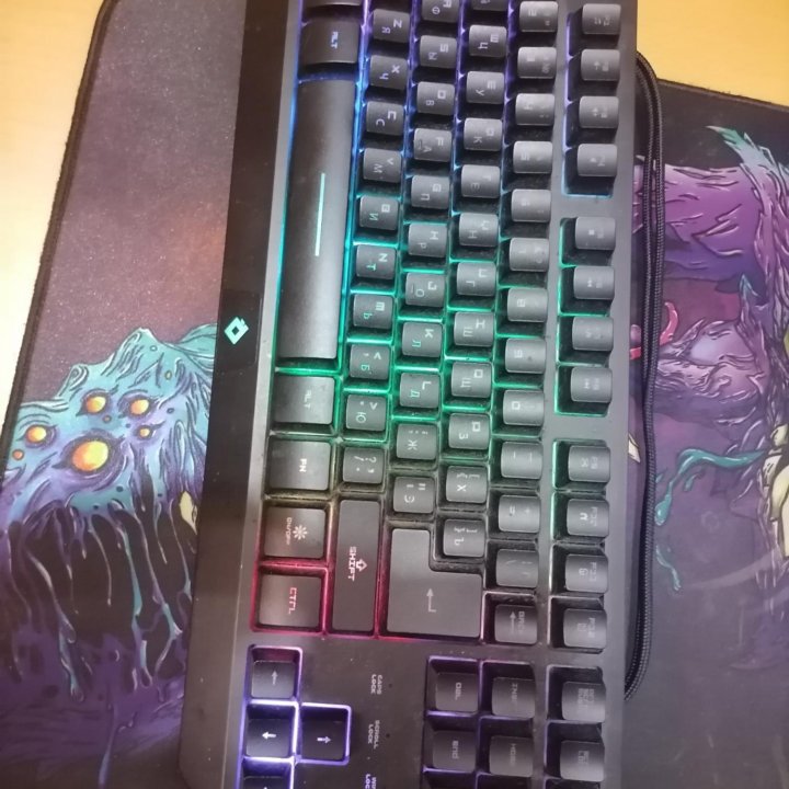 Клавиатура Red Square