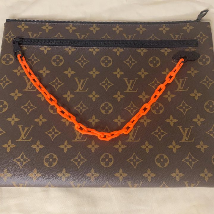 Клатч конверт Louis Vuitton by Virgil Abloh