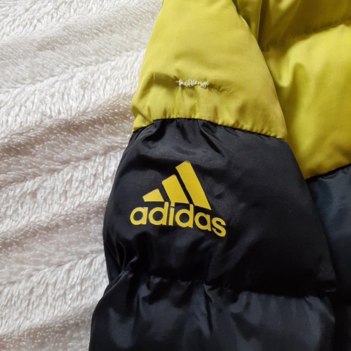 Куртка adidas на мальчика