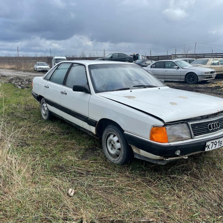 AUDI 100 C3 1.8 Разбор