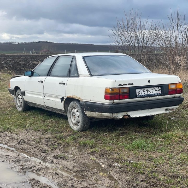 AUDI 100 C3 1.8 Разбор