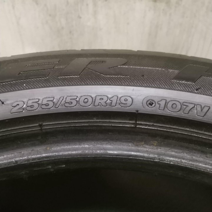 255/50 R19 Bridgestone Dueler H/P Sport RFT 2 шт