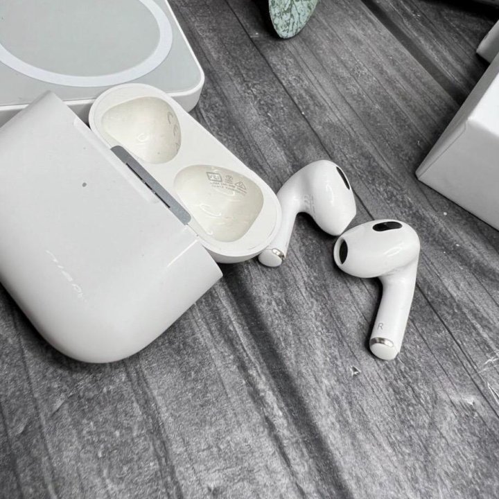 Apple AirPods 3