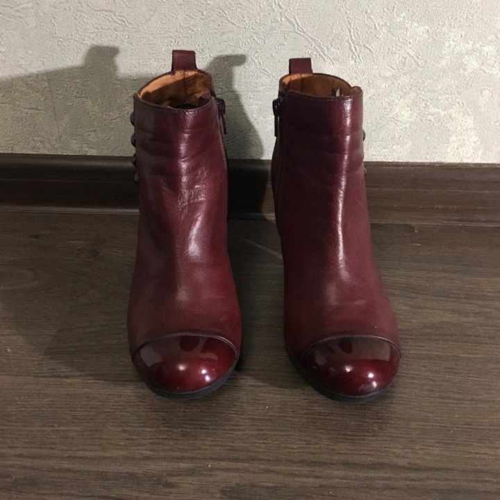 Ботинки женские