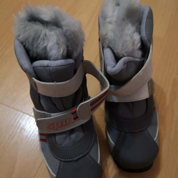 Ботинки для лыж 34-35