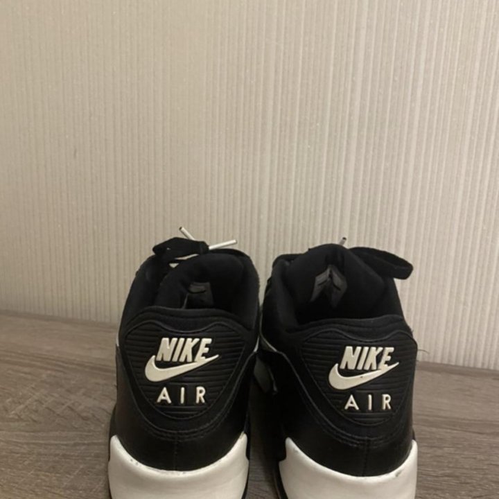 Кроссовки Nike