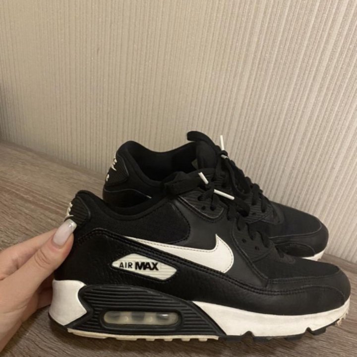 Кроссовки Nike