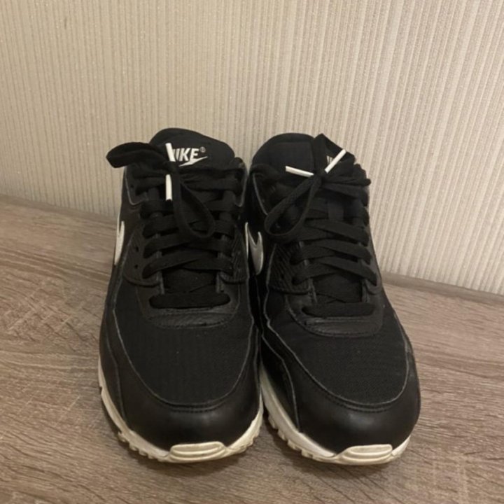 Кроссовки Nike