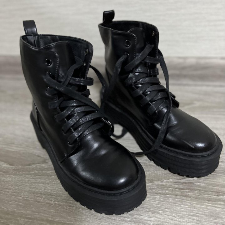 Супер Модные ботинки 36 размер