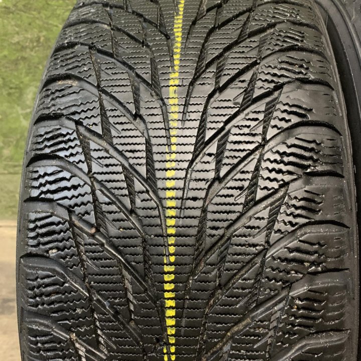 Nokian Hakkapeliitta R2 235/55 R17 2шт