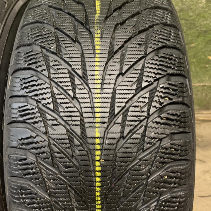 Nokian Hakkapeliitta R2 235/55 R17 2шт