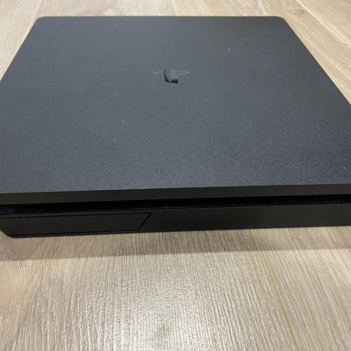 Sony PlayStation 4 Slim 1Tb