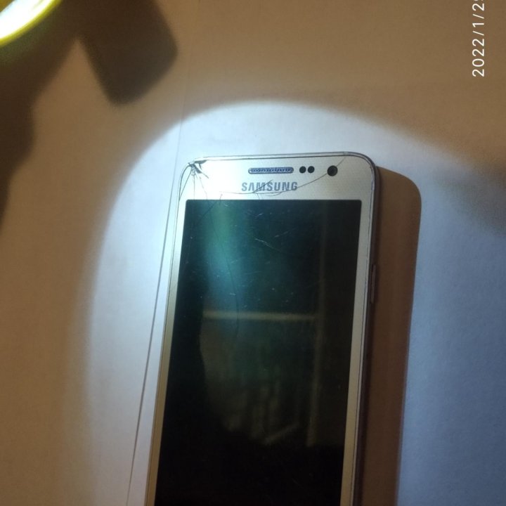 Телефон Samsung Galaxy A3 SM-A300F