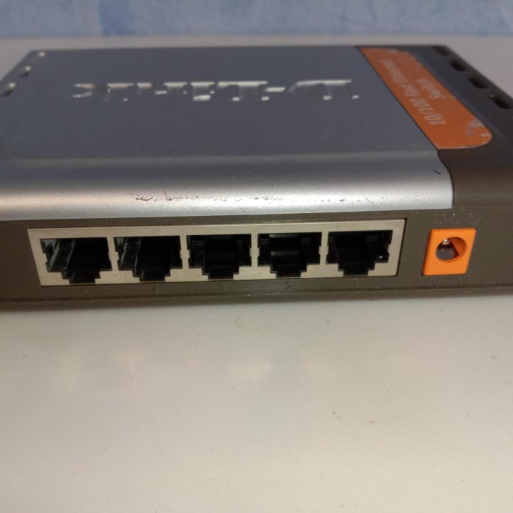 Свитч D-link des- 1005 d