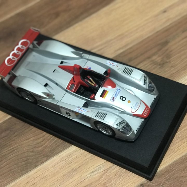 Audi R8 Le Mans-Sieger 2000