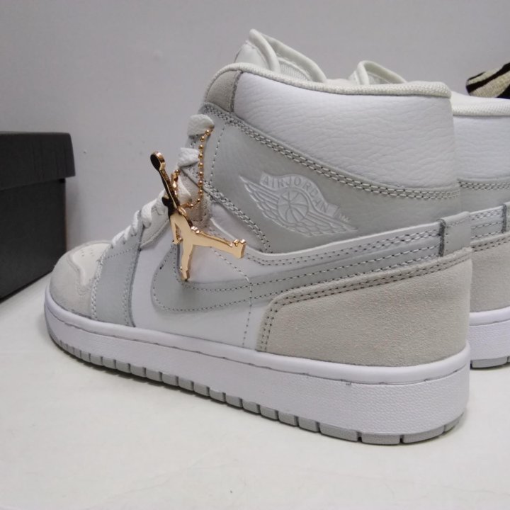 Кроссовки Nike Air Jordan 1