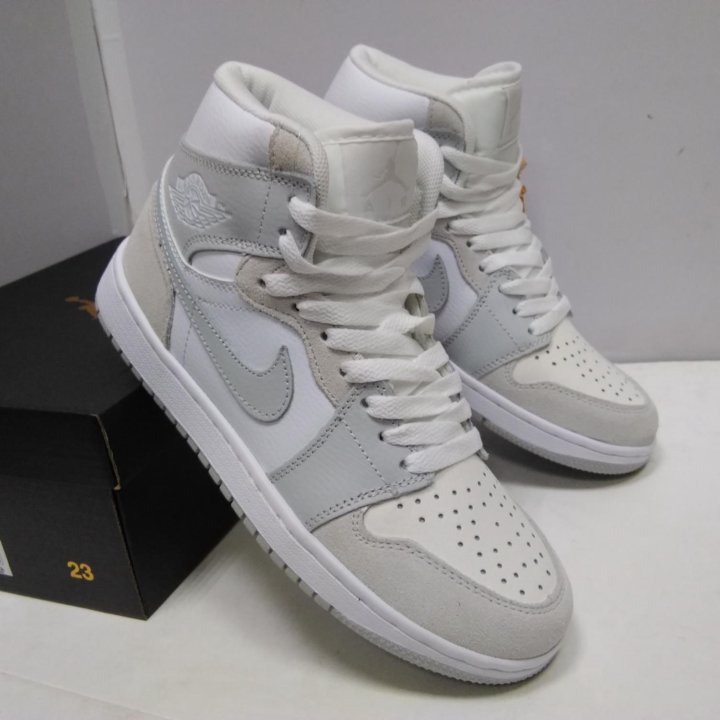 Кроссовки Nike Air Jordan 1