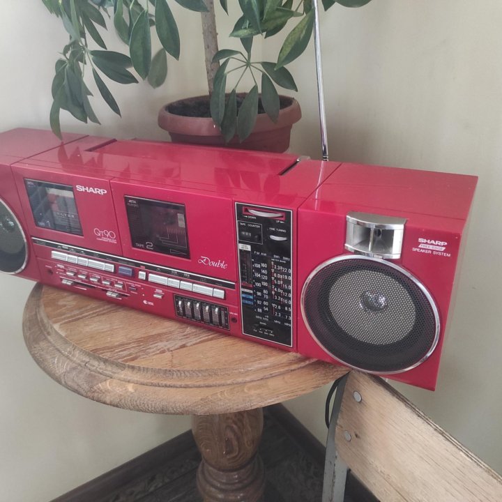 Sharp QT90
