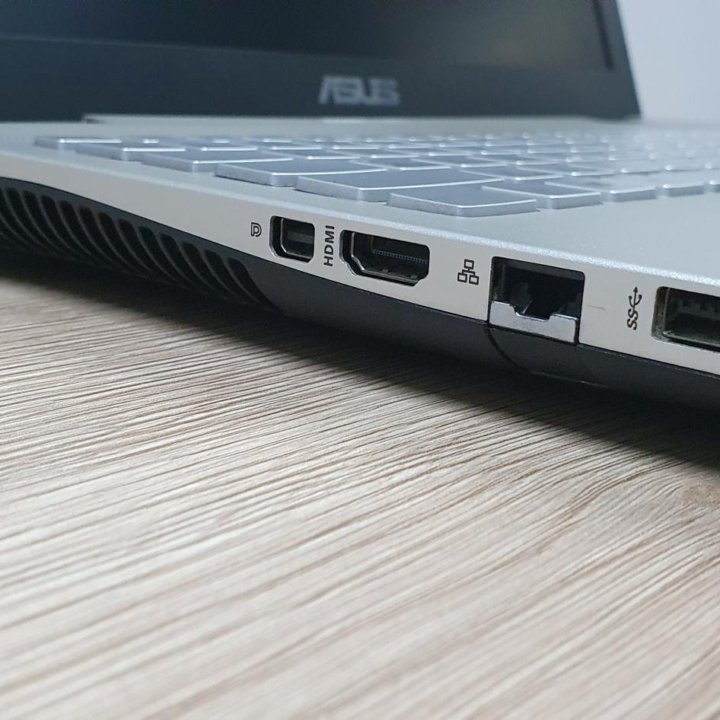 ASUS ноутбук core i7