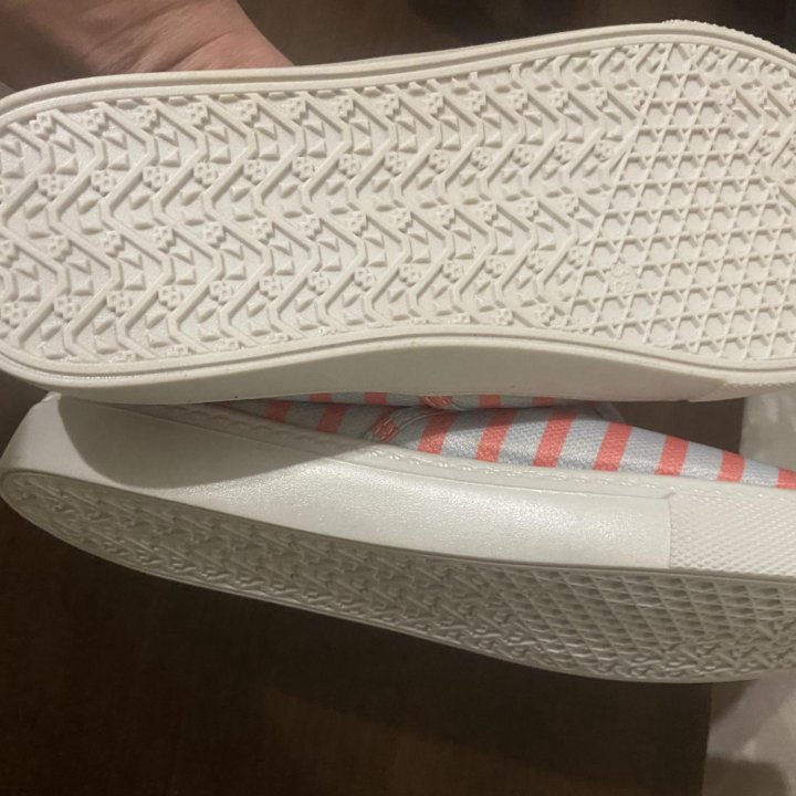 Слипоны новые