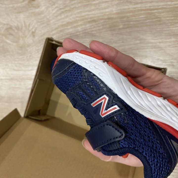 New Balance новые детские кроссовки