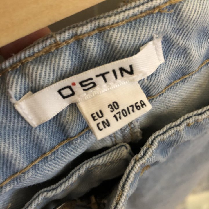 Джинсы Ostin