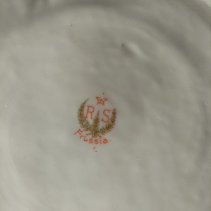 Антикварная тарелка