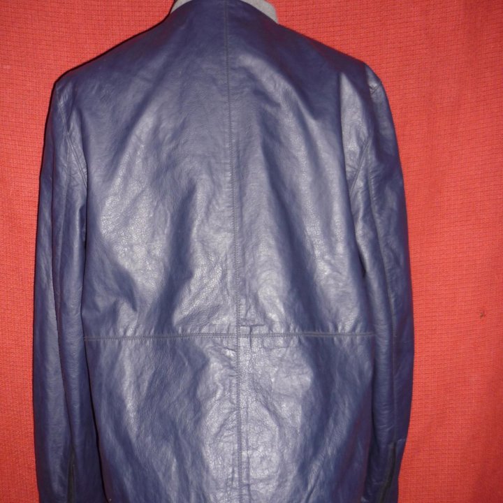 Демисезонная куртка эко-кожа