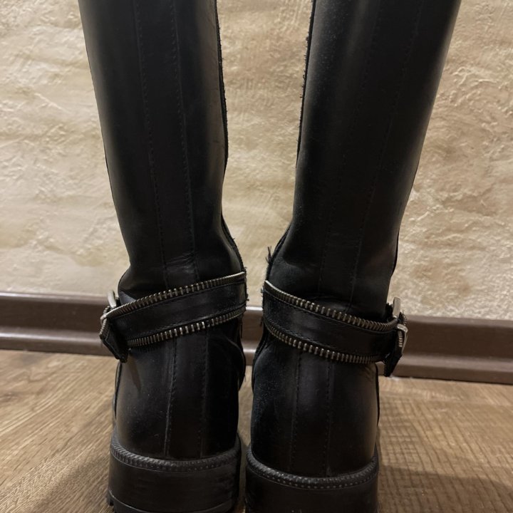 Сапоги на девочку 35