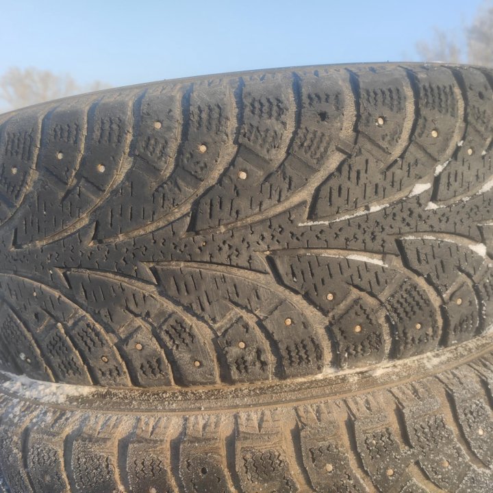 Поштучно Hankook Winter i*Pike W409, 215/60/17