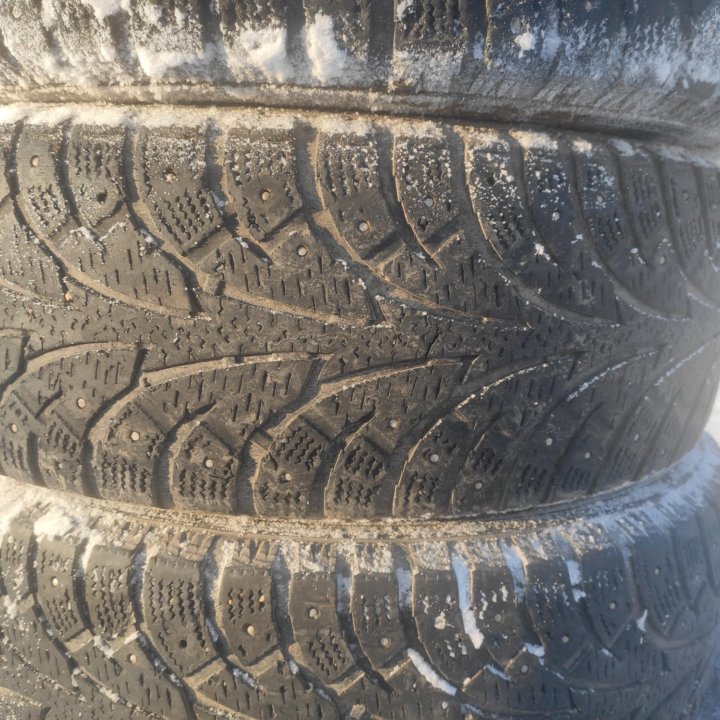 Поштучно Hankook Winter i*Pike W409, 215/60/17