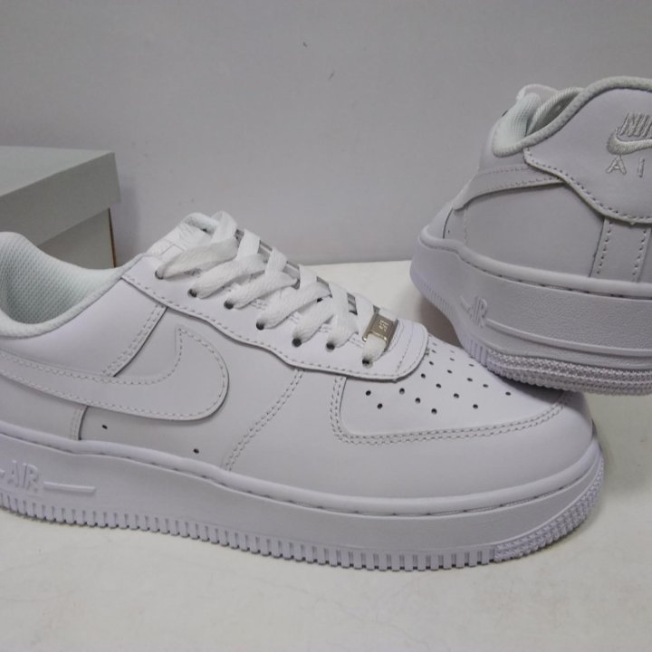 Кроссовки Nike Air Force 1