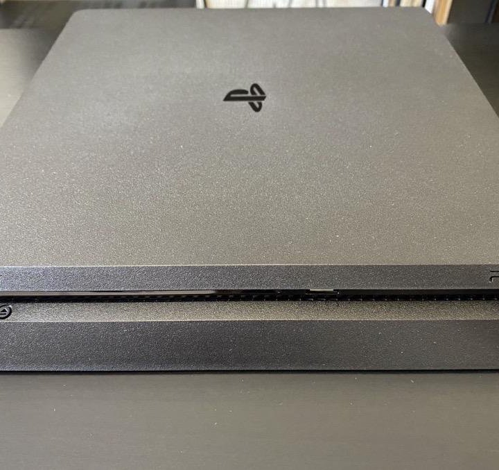 PlayStation 4 slim