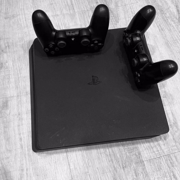 PlayStation 4 slim