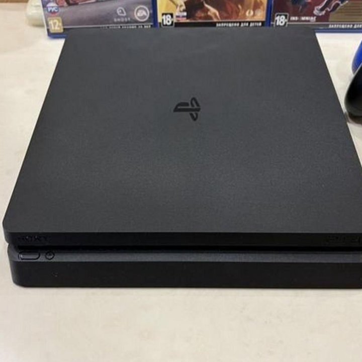 PlayStation 4 slim 1 tb