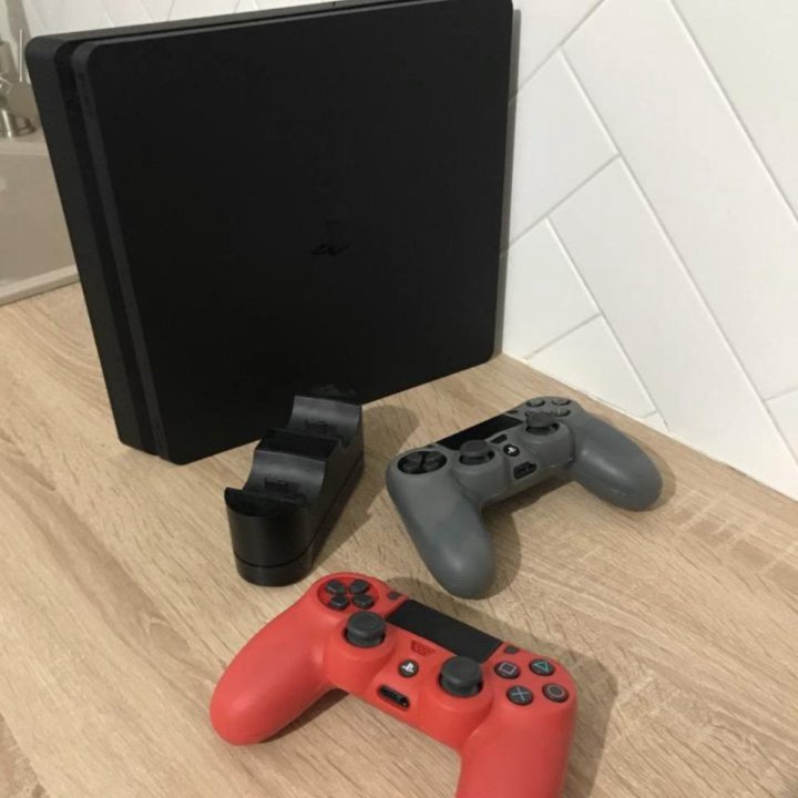 PlayStation 4 slim 1 tb