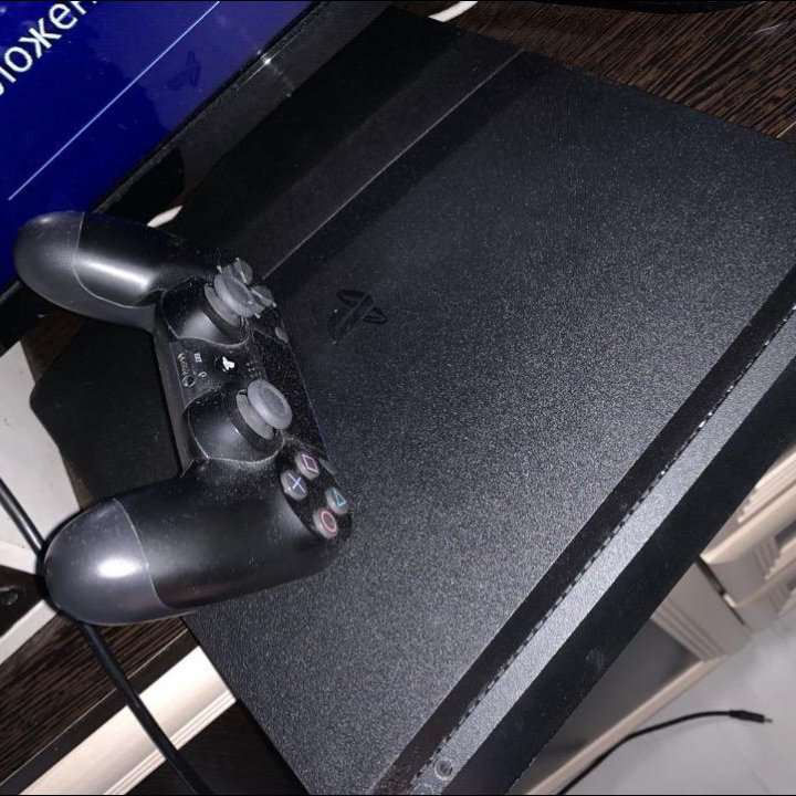 Playstation 4 slim