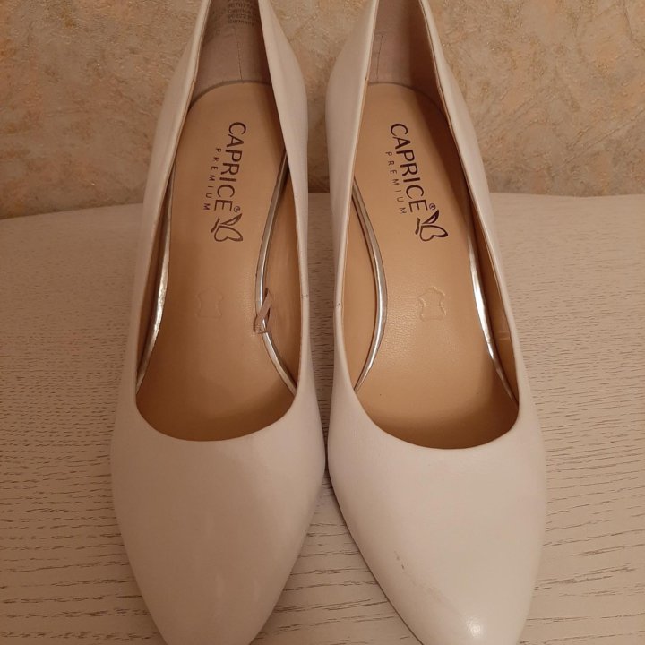 Белые туфли