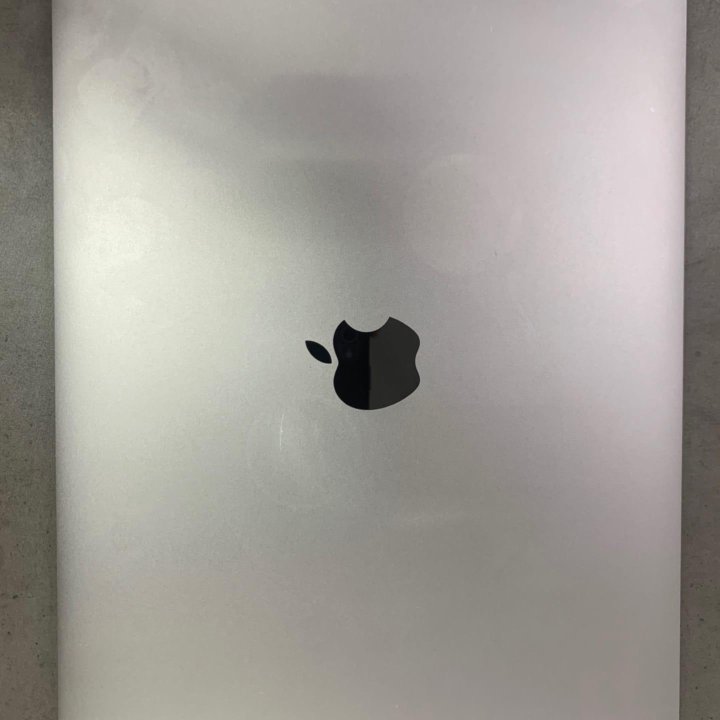 Macbook Pro 13.3 2017 i5 2.3 8GB На гарантии