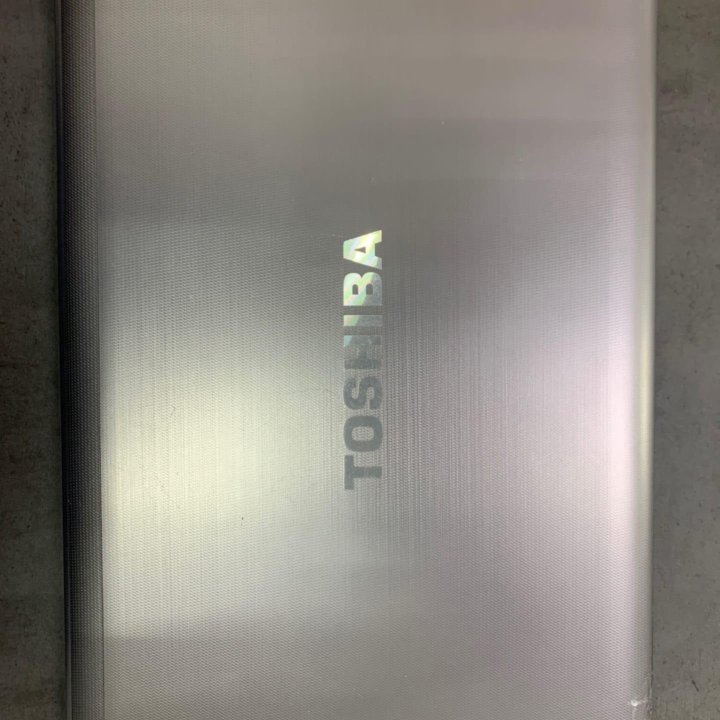 Toshiba i5 3317 4GB GT630 1000GB 14.1