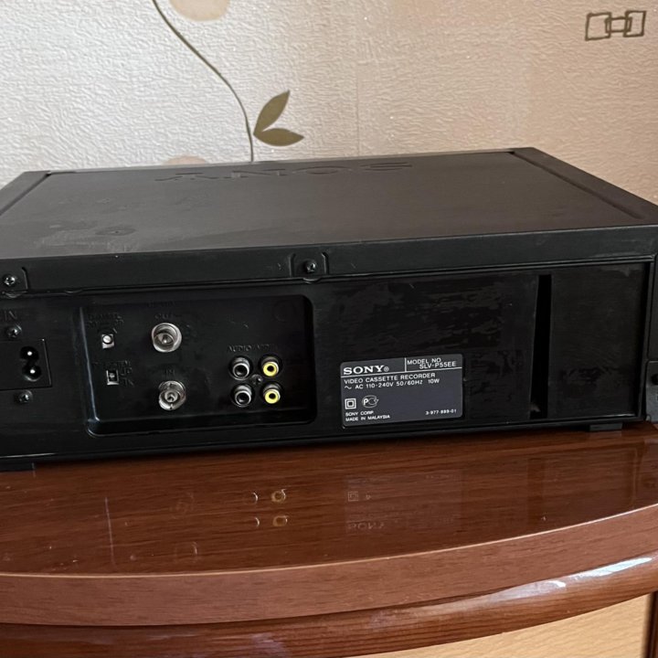 Видеомагнитофон Sony SLV-P55EE