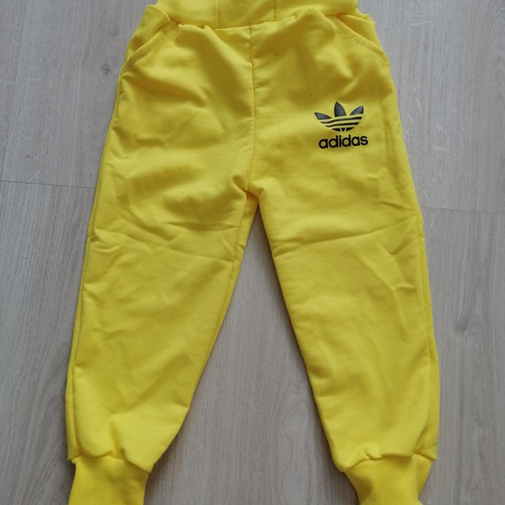 Новый спортивный костюм Adidas р.110-116